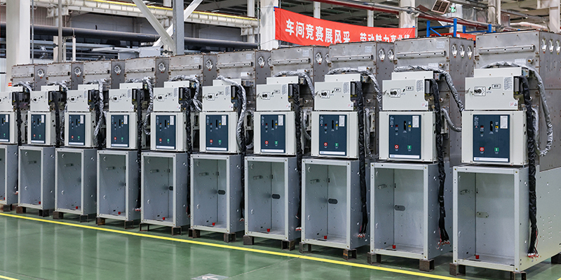 Vacuum Circuit Breaker